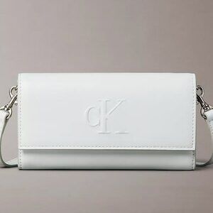 Calvin Klein Sculpted Impression Wallet